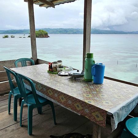 Kia Homestay Banggai エクステリア 写真